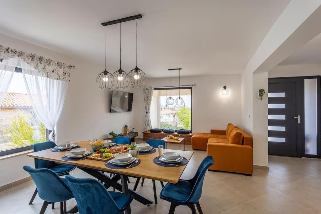 Willa House With Pool Poli Stare Nuoni Žminj Zewnętrze zdjęcie