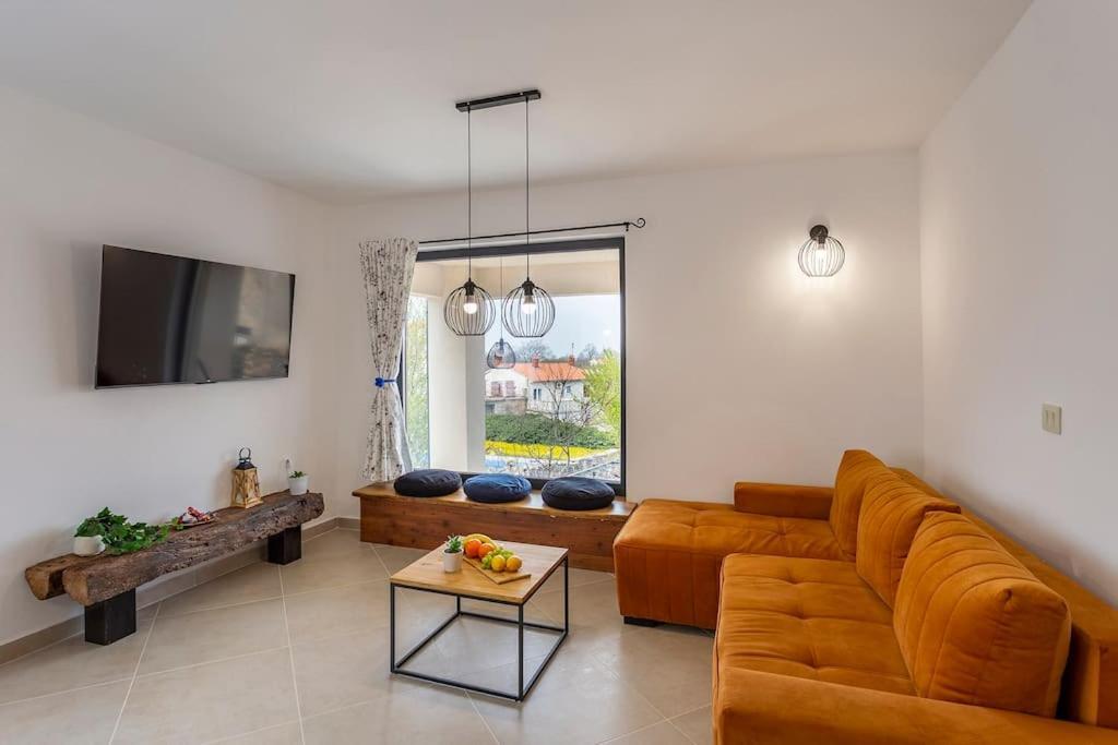 Willa House With Pool Poli Stare Nuoni Žminj Zewnętrze zdjęcie