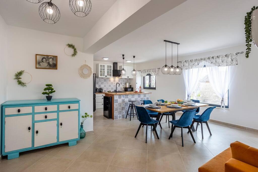 Willa House With Pool Poli Stare Nuoni Žminj Zewnętrze zdjęcie