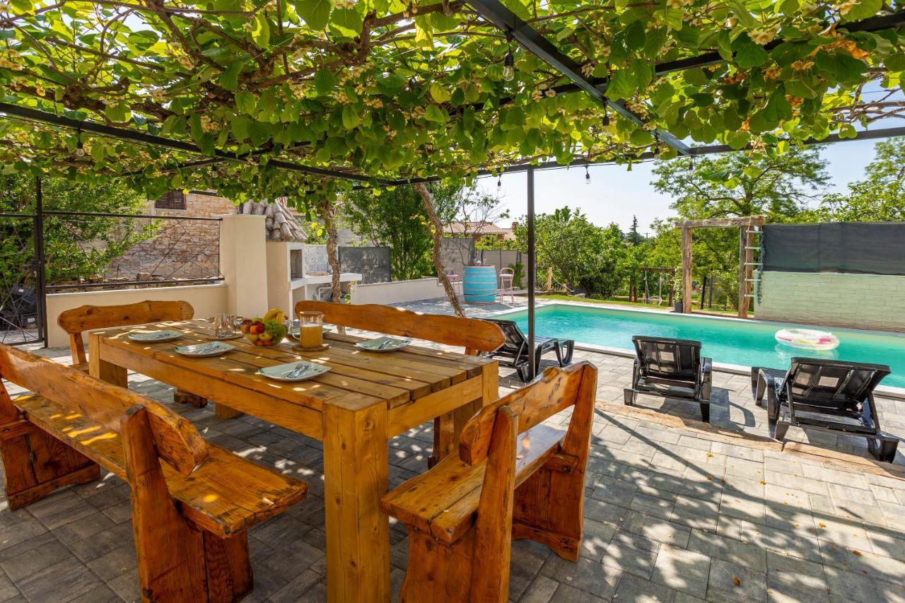 Willa House With Pool Poli Stare Nuoni Žminj Zewnętrze zdjęcie