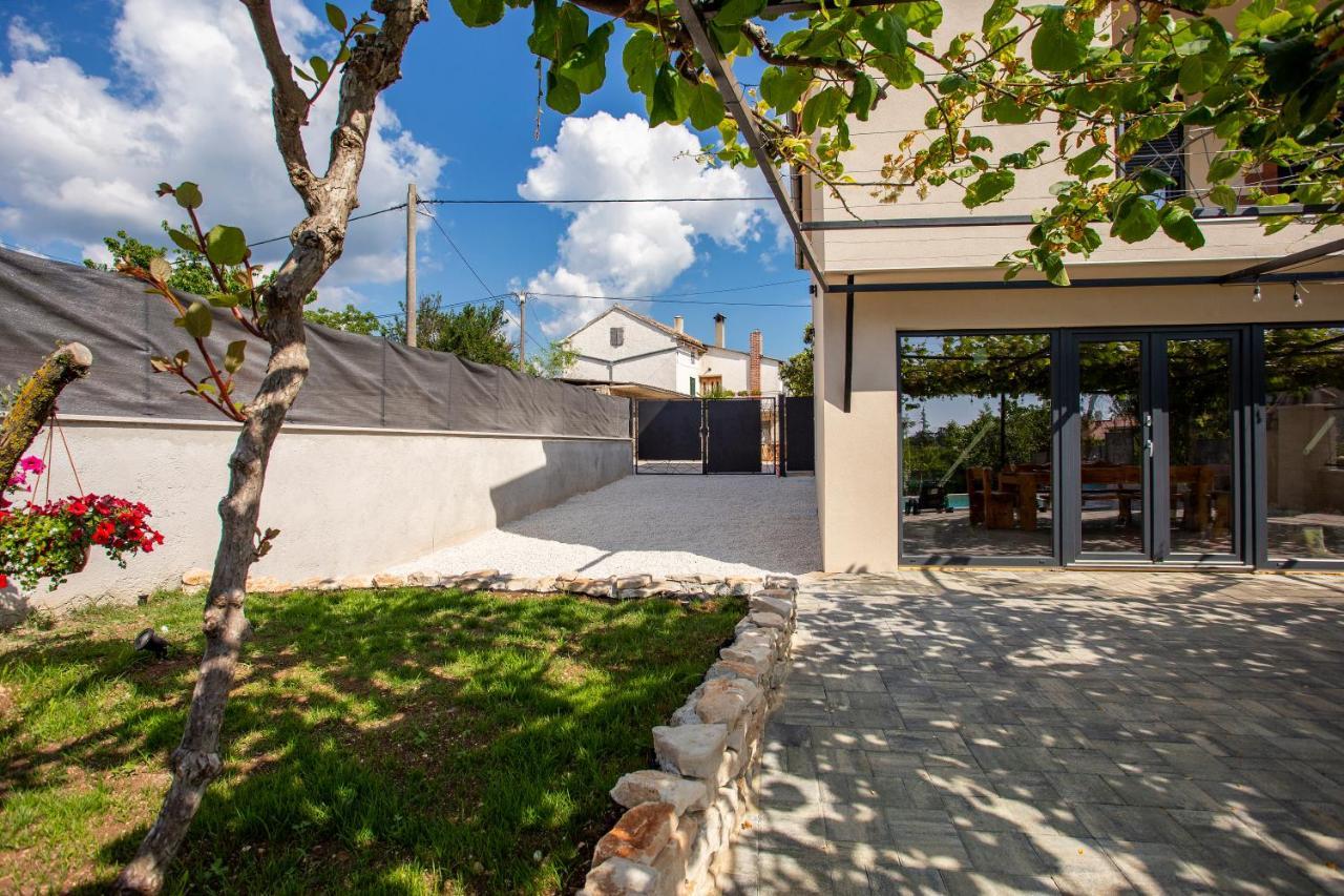 Willa House With Pool Poli Stare Nuoni Žminj Zewnętrze zdjęcie
